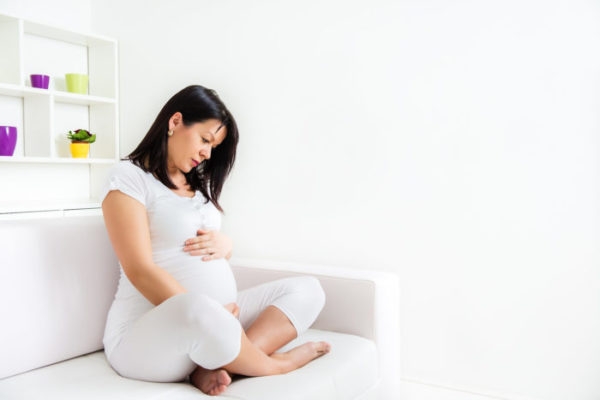 Маловодие при беременности: причины и последствия